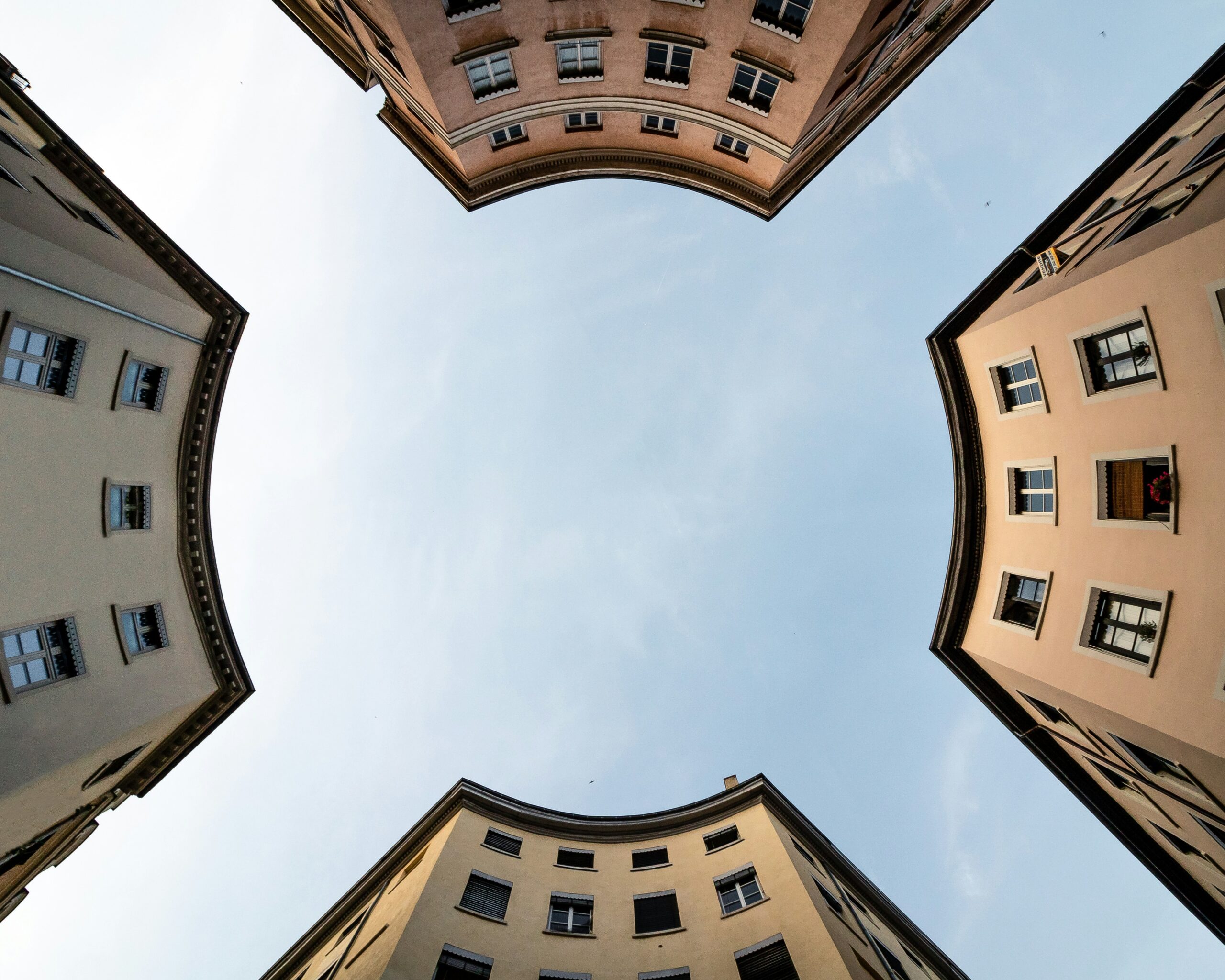 Carte des trois grandes métropoles françaises Paris Lyon Marseille et impact des élections municipales 2026 sur le marché immobilier